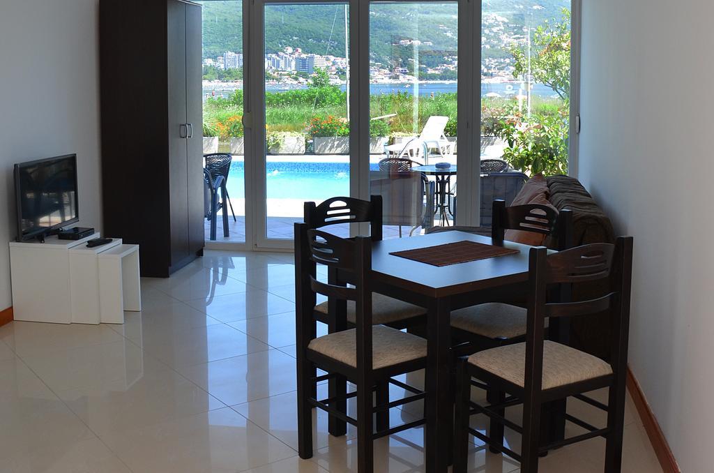 Apartments Riverside 헤르섹 객실 사진